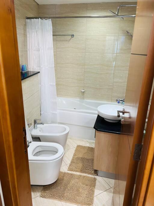1 Bed Apartment With Sea View, Pool, Gym & Free Parking In Dubai Marina Exterior foto