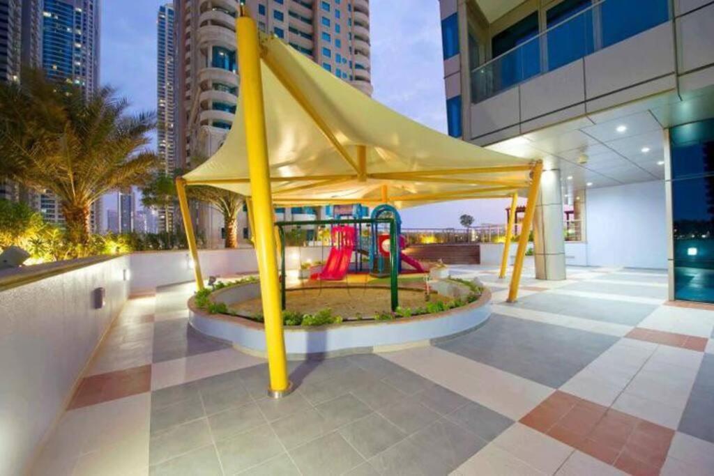 1 Bed Apartment With Sea View, Pool, Gym & Free Parking In Dubai Marina Exterior foto