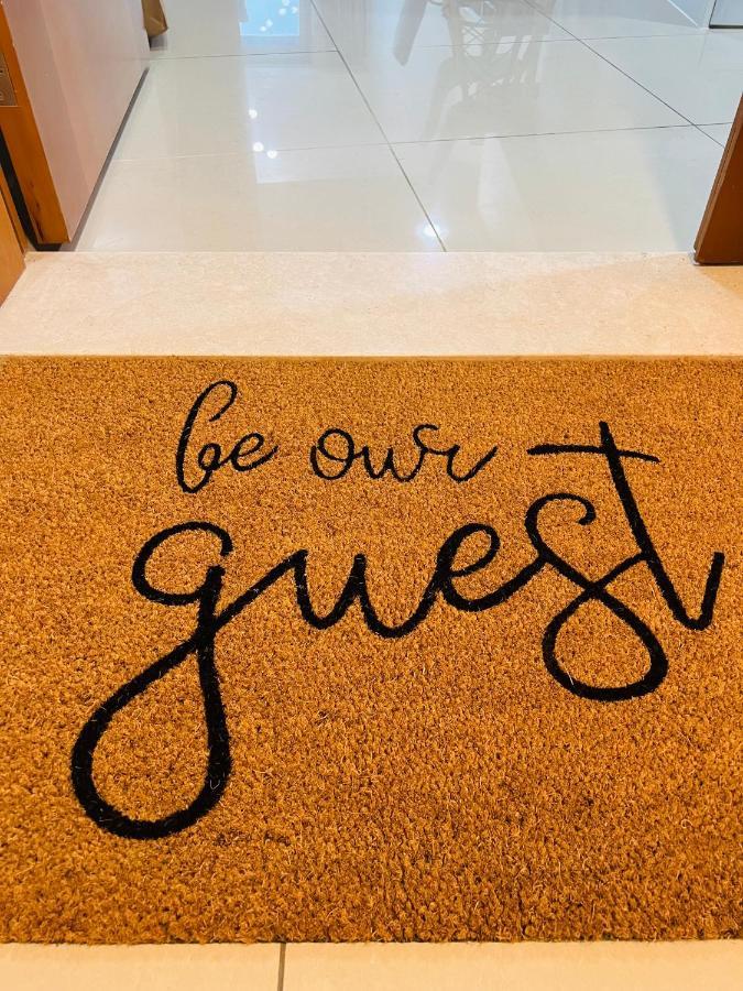 1 Bed Apartment With Sea View, Pool, Gym & Free Parking In Dubai Marina Exterior foto